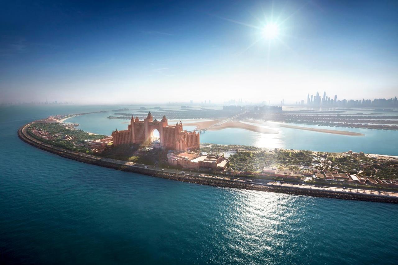 Dubai Beachfront Palace, Atlantis the Palm with Flights