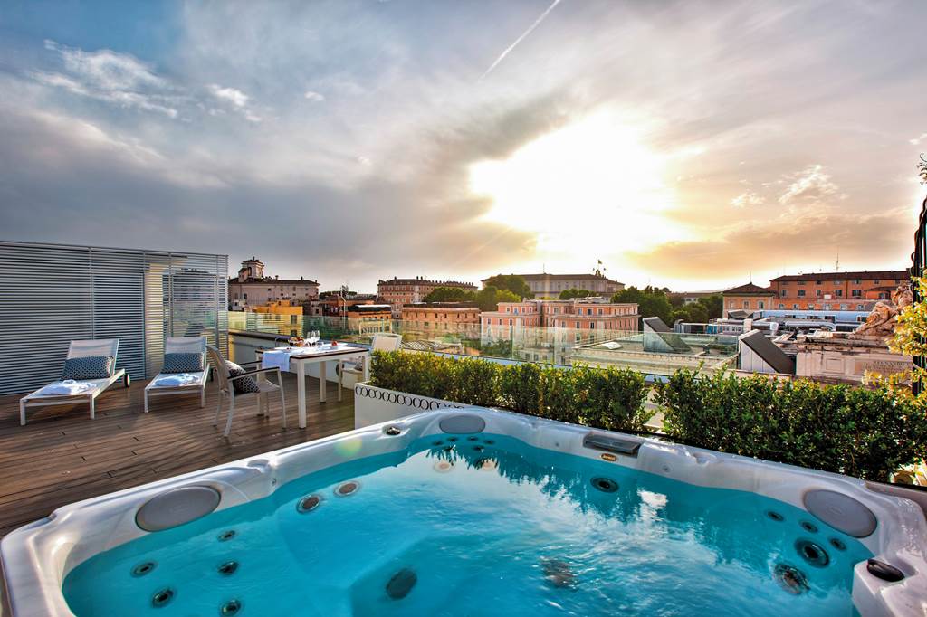 4 Star trendy Rome city break with flights