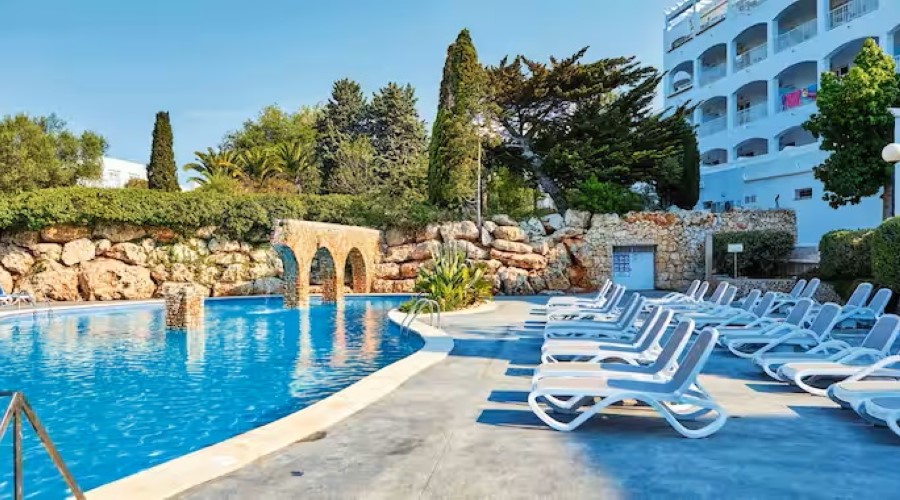 Cala D'Or Apartments, Majorca with Flights