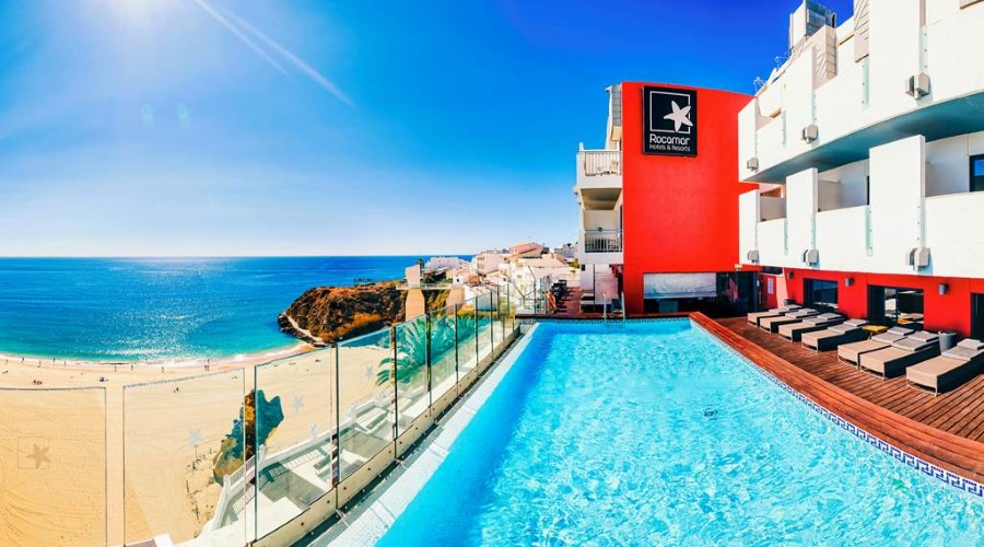 7 Nights in the Centre of Albufeira with Flights