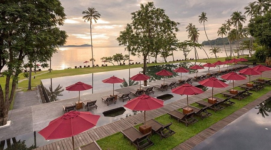 Five Star Luxury Phuket with Transfers, Flights & 25% Savings