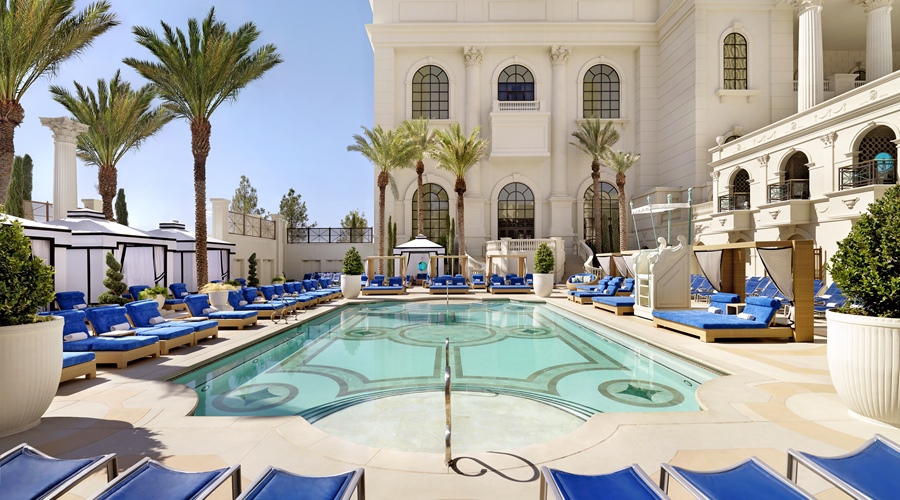 Ultimate Vegas Luxury at Caesars Palace, flights incl.